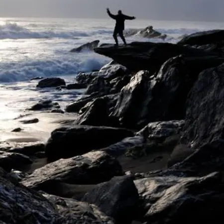 Romantic Cliff At Whitsand Bay * توربوينت